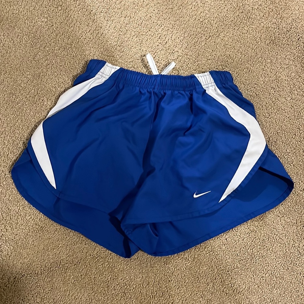 womens medium blue nike shorts
